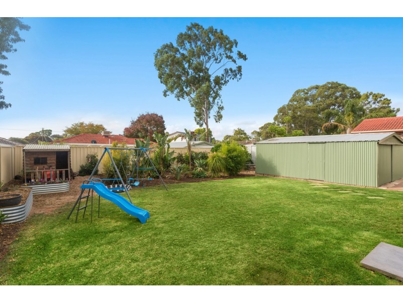 11 Claire Avenue, Morphett Vale SA 5162