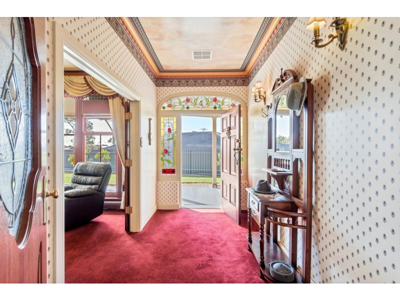 6 La Salle Court, Happy Valley SA 5159