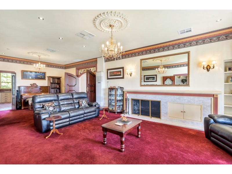 6 La Salle Court, Happy Valley SA 5159