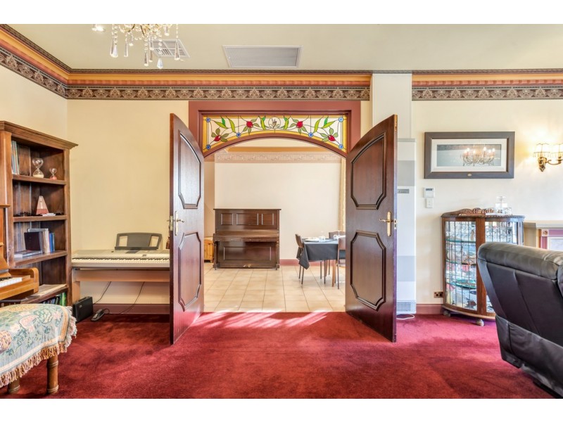 6 La Salle Court, Happy Valley SA 5159