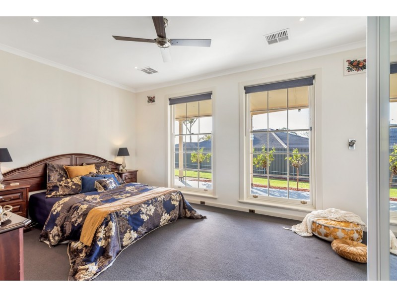 6 La Salle Court, Happy Valley SA 5159