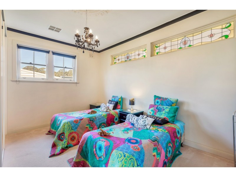 6 La Salle Court, Happy Valley SA 5159