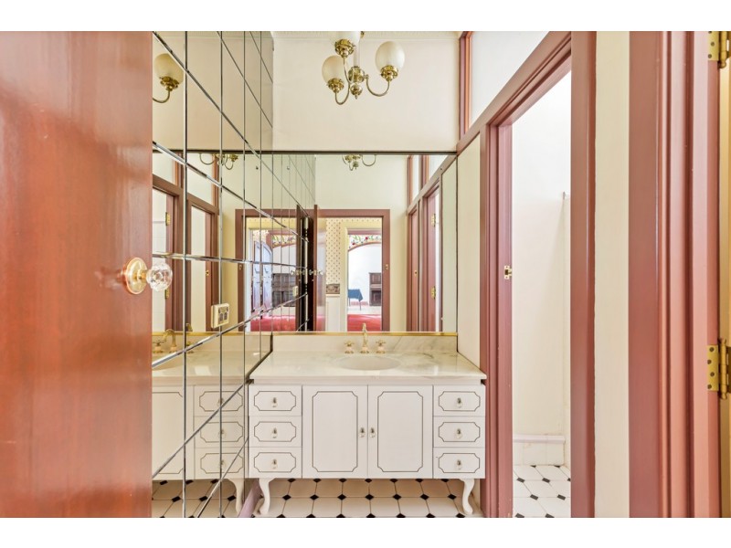 6 La Salle Court, Happy Valley SA 5159