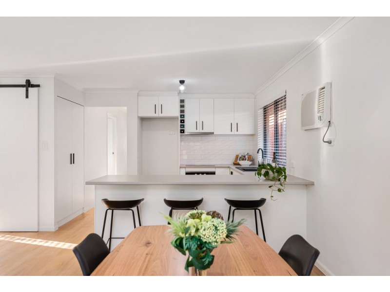 6 Pine View Close, Old Reynella SA 5161