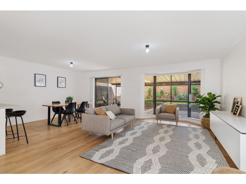 6 Pine View Close, Old Reynella SA 5161