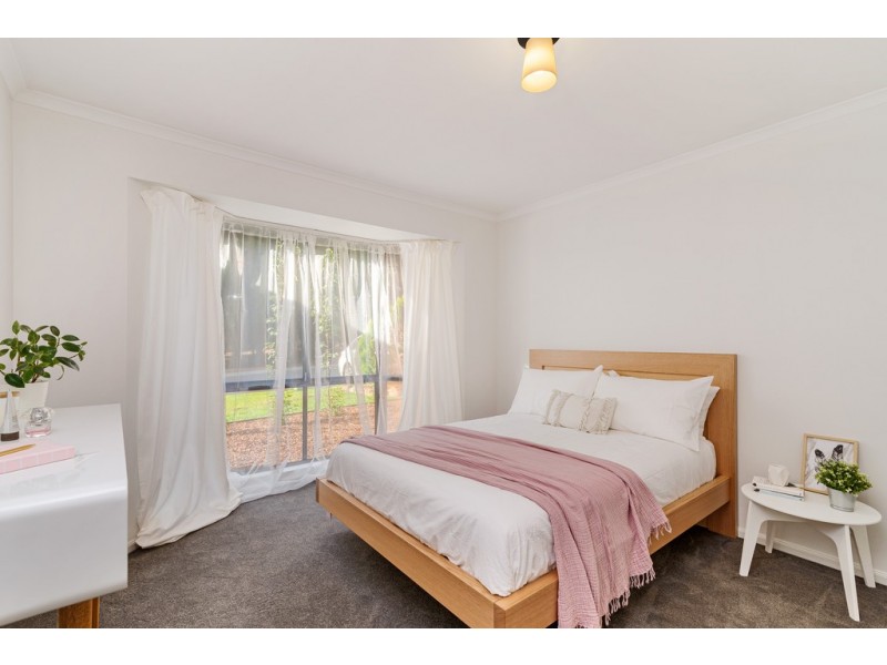 6 Pine View Close, Old Reynella SA 5161