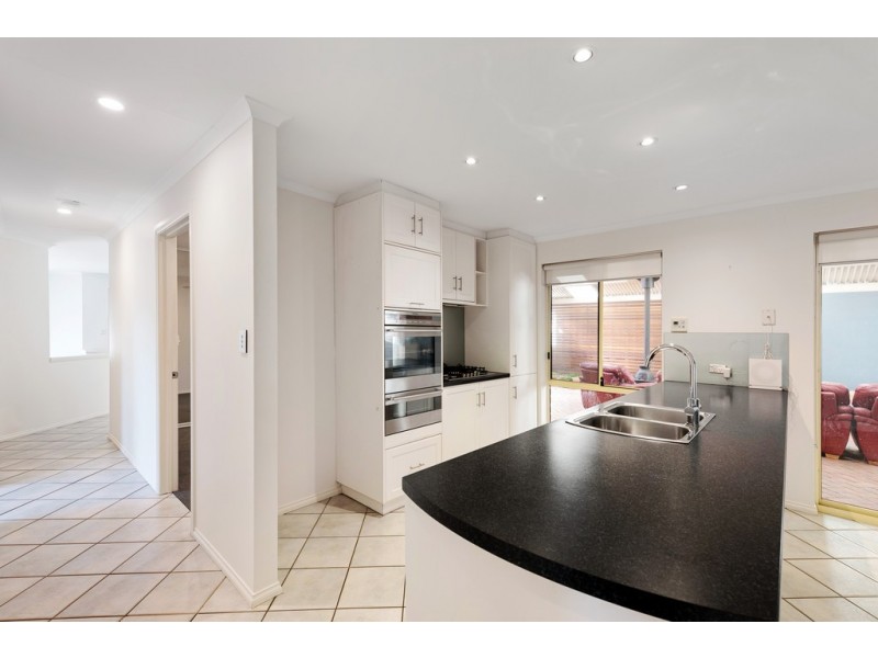 26 Hartog Street, Woodcroft SA 5162