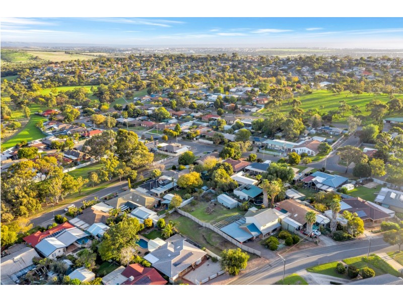18 Lancing Court, Huntfield Heights SA 5163