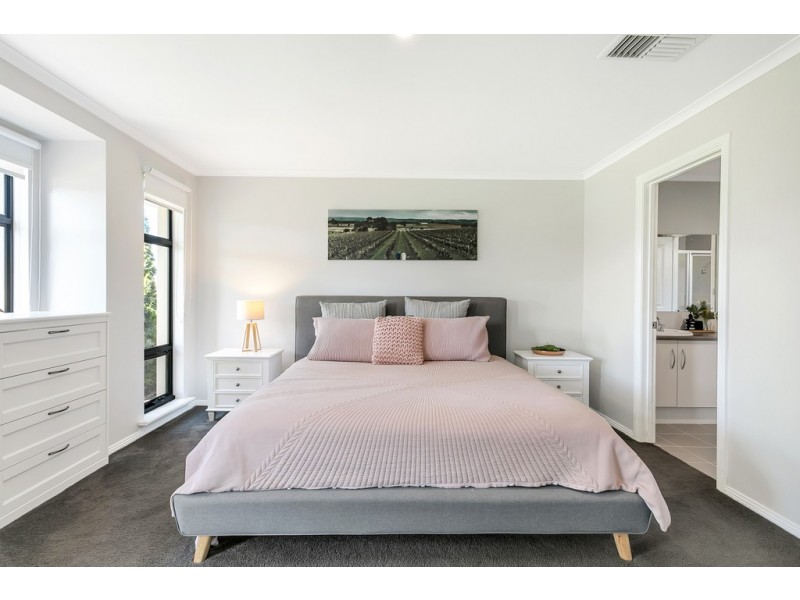 12 Scrub Avenue, Aldinga Beach SA 5173