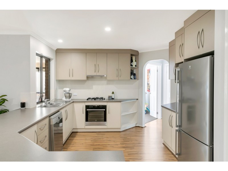 12 Scrub Avenue, Aldinga Beach SA 5173