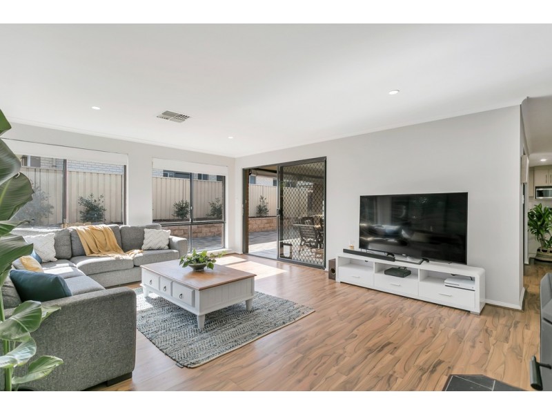 12 Scrub Avenue, Aldinga Beach SA 5173