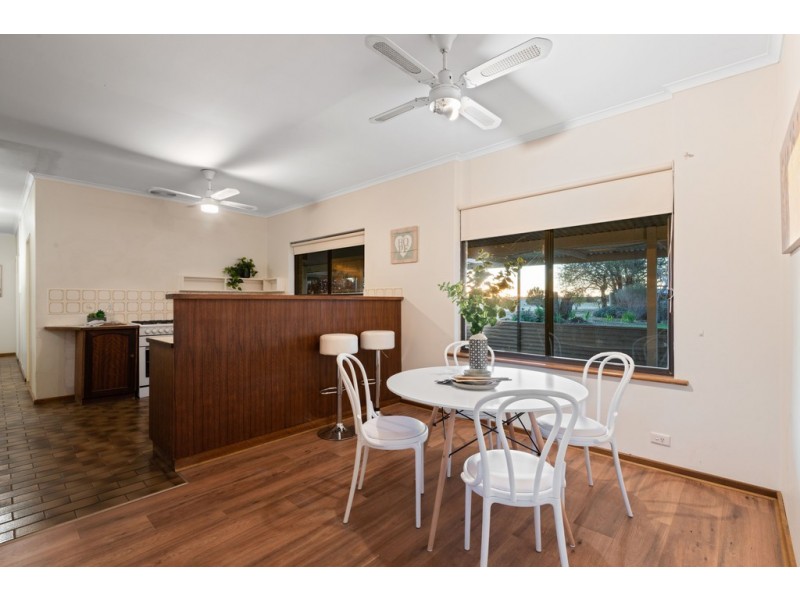 100 Wheaton Road, Mclaren Vale SA 5171