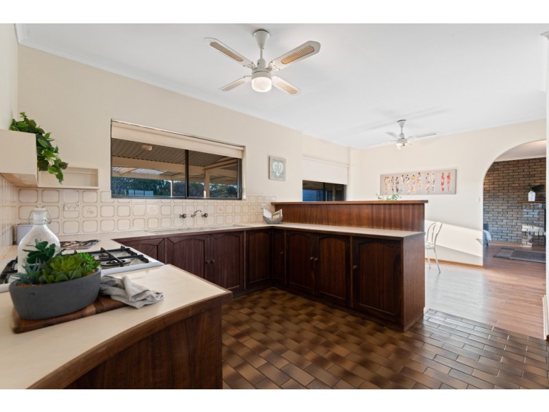 100 Wheaton Road, Mclaren Vale SA 5171