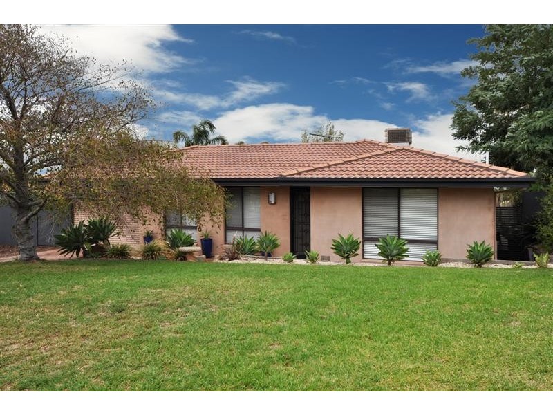 6 Lyons Circuit, Trott Park SA 5158