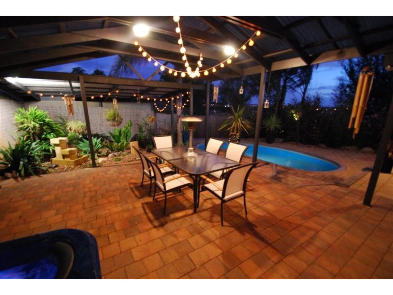 6 Lyons Circuit, Trott Park SA 5158