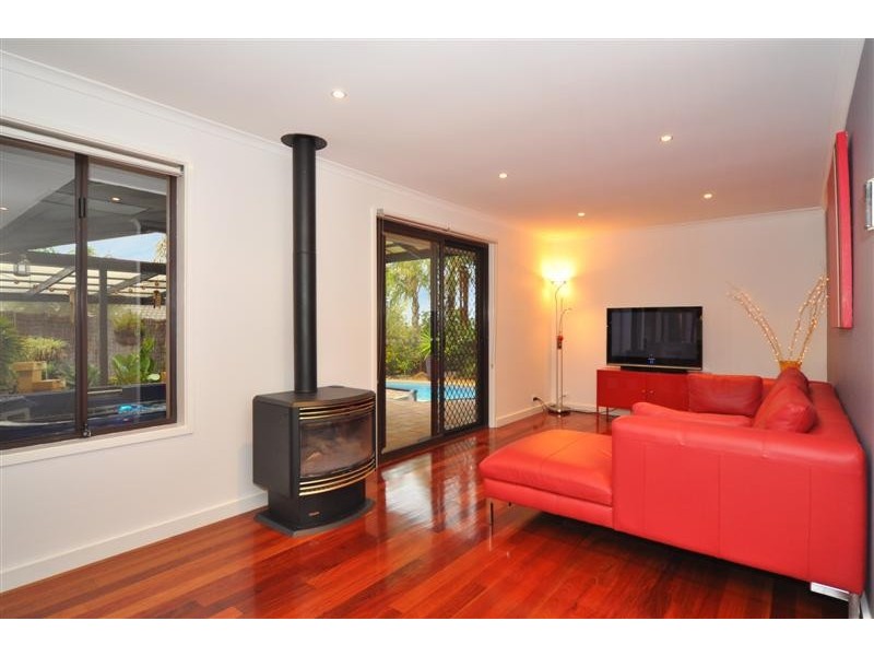 6 Lyons Circuit, Trott Park SA 5158