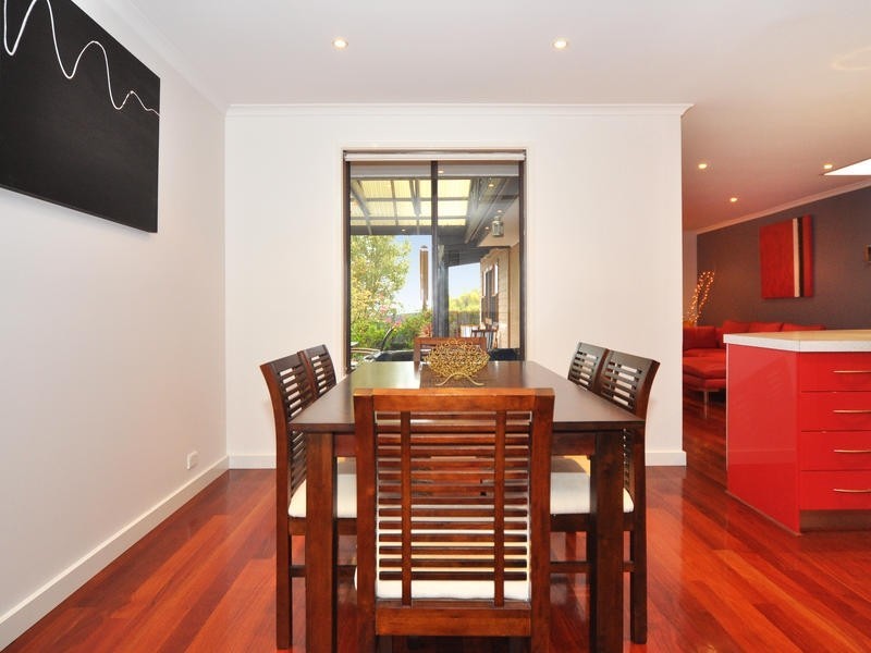 6 Lyons Circuit, Trott Park SA 5158