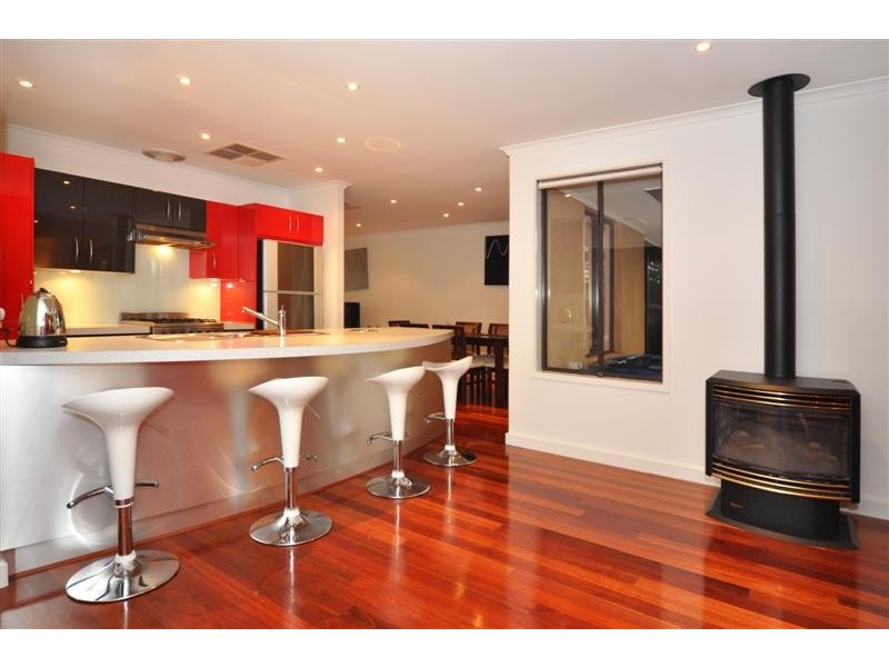 6 Lyons Circuit, Trott Park SA 5158