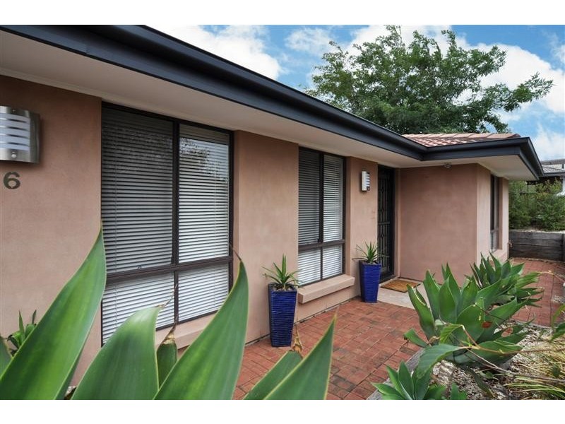 6 Lyons Circuit, Trott Park SA 5158
