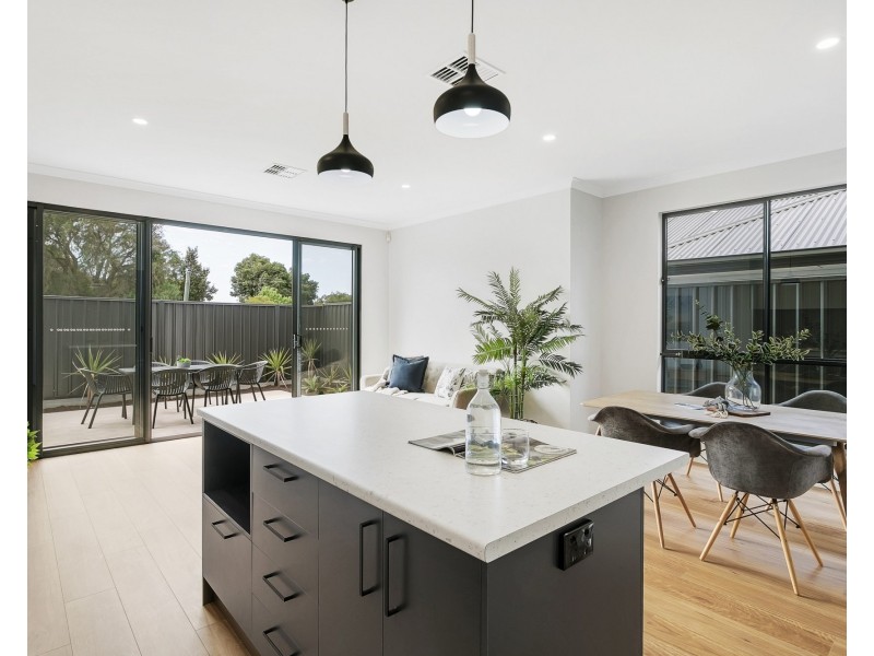 7 Agnes Street, Christie Downs SA 5164