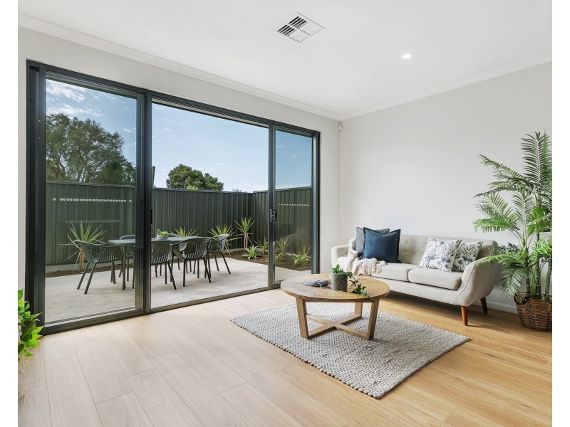 7 Agnes Street, Christie Downs SA 5164