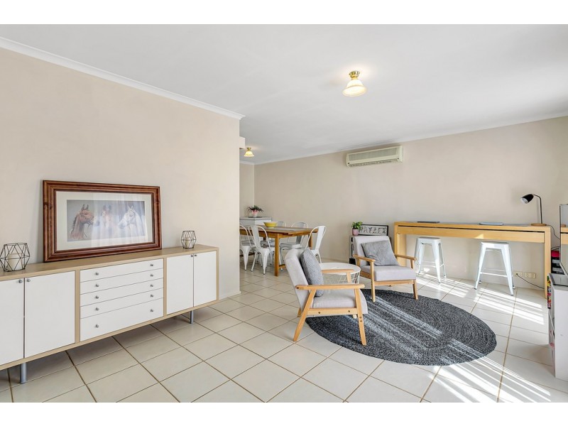 10 Topaz Close, Woodcroft SA 5162