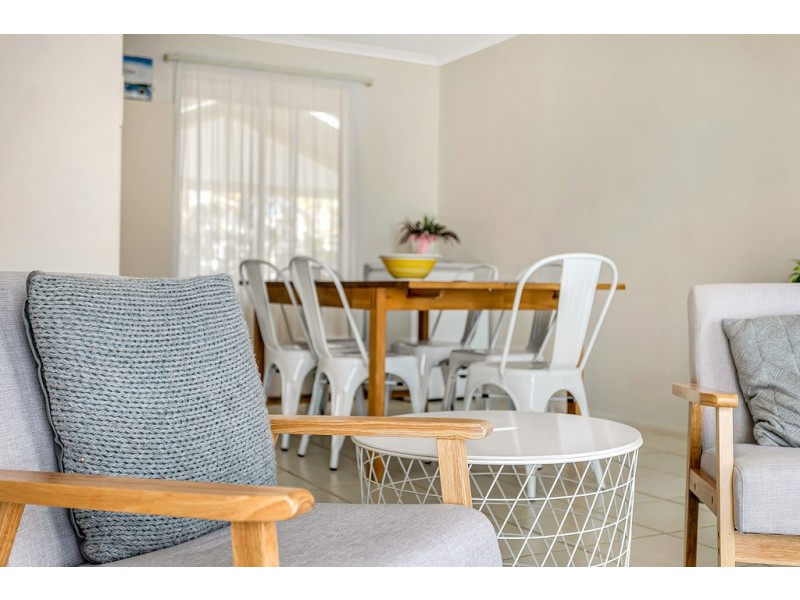 10 Topaz Close, Woodcroft SA 5162