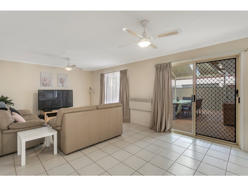 10 Topaz Close, Woodcroft SA 5162