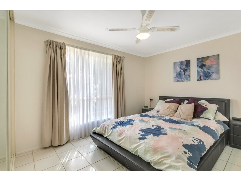10 Topaz Close, Woodcroft SA 5162