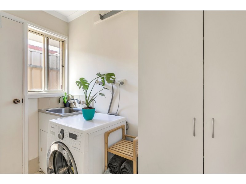 10 Topaz Close, Woodcroft SA 5162