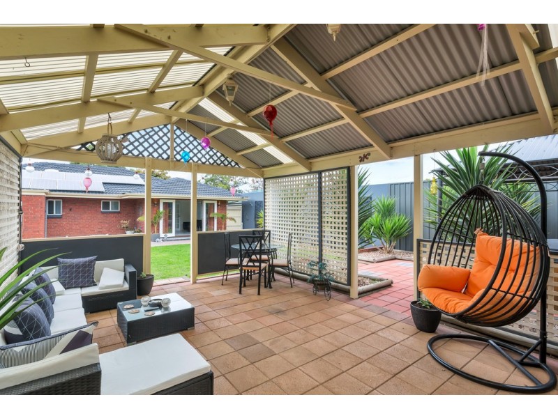 25 Judith Crescent, Morphett Vale SA 5162