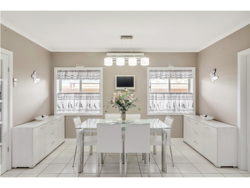 25 Judith Crescent, Morphett Vale SA 5162