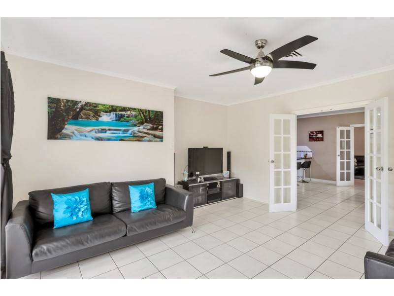 25 Judith Crescent, Morphett Vale SA 5162