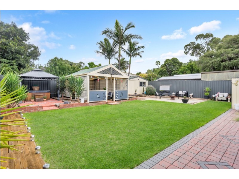 25 Judith Crescent, Morphett Vale SA 5162