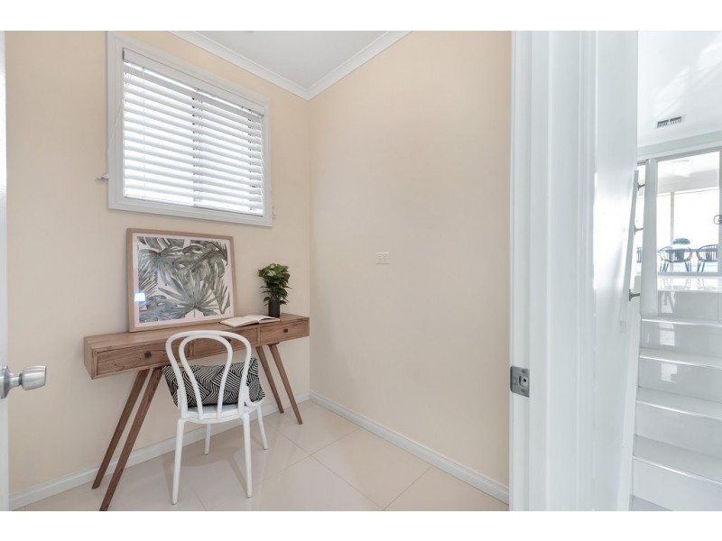 18 Anglesea Lane, Seaford Rise SA 5169