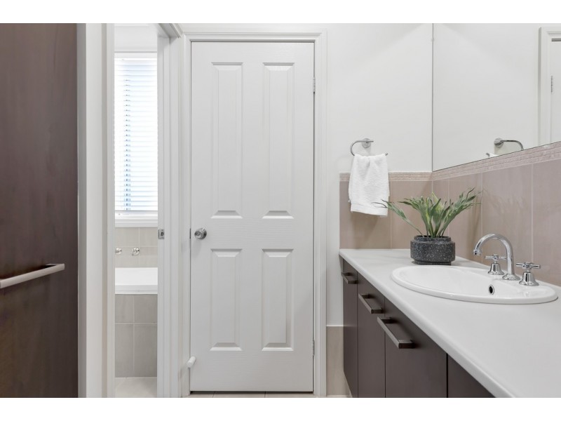 18 Anglesea Lane, Seaford Rise SA 5169