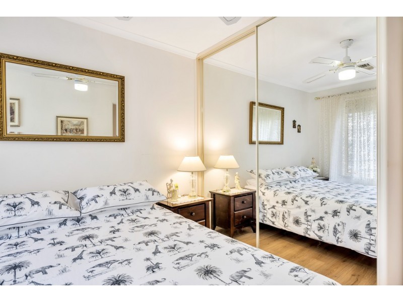 8 The Crescent, Seaford Rise SA 5169