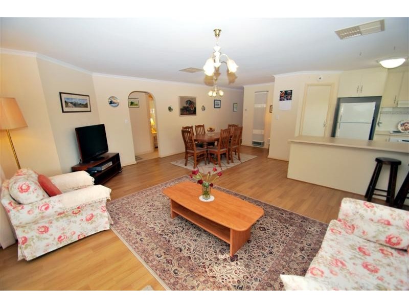 47 Tania Drive, Aberfoyle Park SA 5159