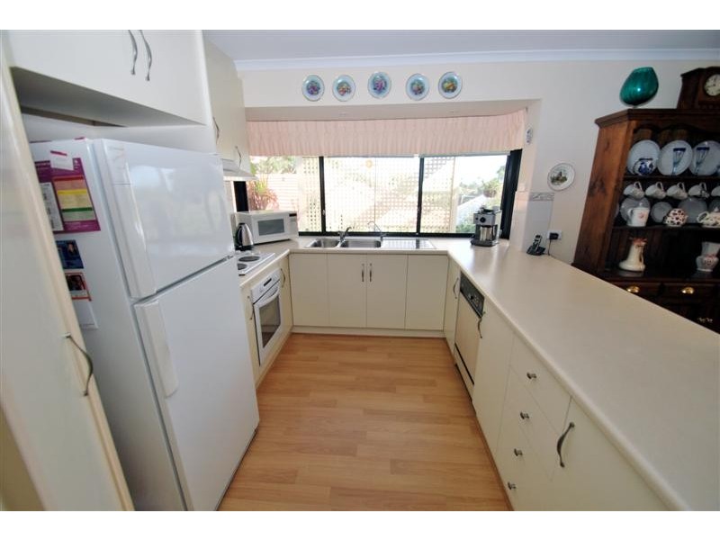 47 Tania Drive, Aberfoyle Park SA 5159