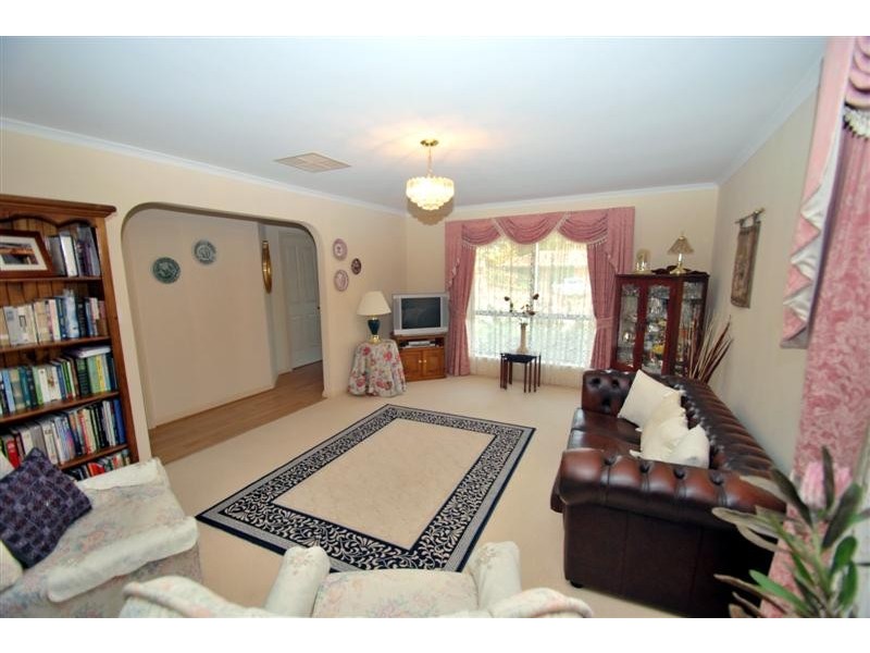 47 Tania Drive, Aberfoyle Park SA 5159