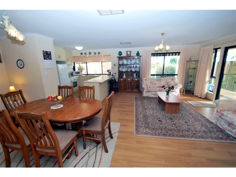 47 Tania Drive, Aberfoyle Park SA 5159