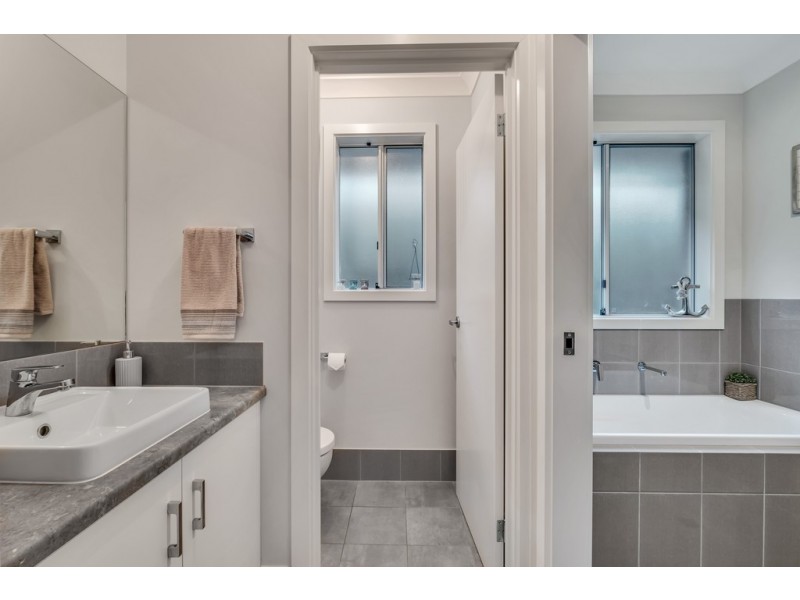 40 Erebus Glen, Hallett Cove SA 5158