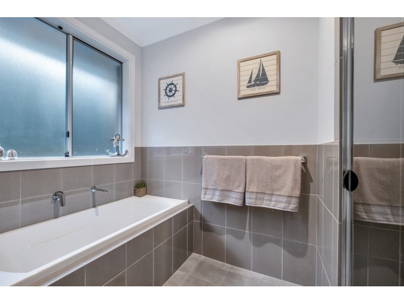 40 Erebus Glen, Hallett Cove SA 5158