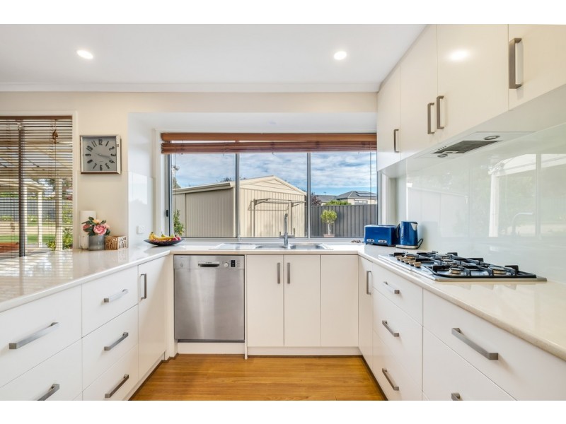 6 Boyd Court, Trott Park SA 5158