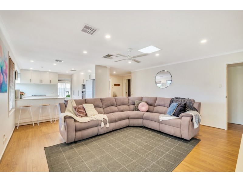 6 Boyd Court, Trott Park SA 5158