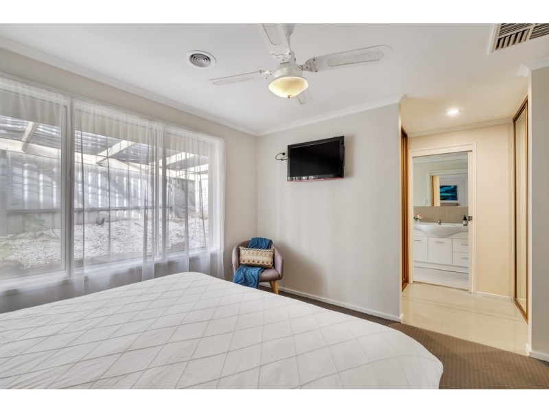 6 Boyd Court, Trott Park SA 5158