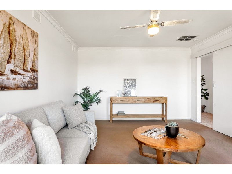 53 Conington Crescent, Morphett Vale SA 5162