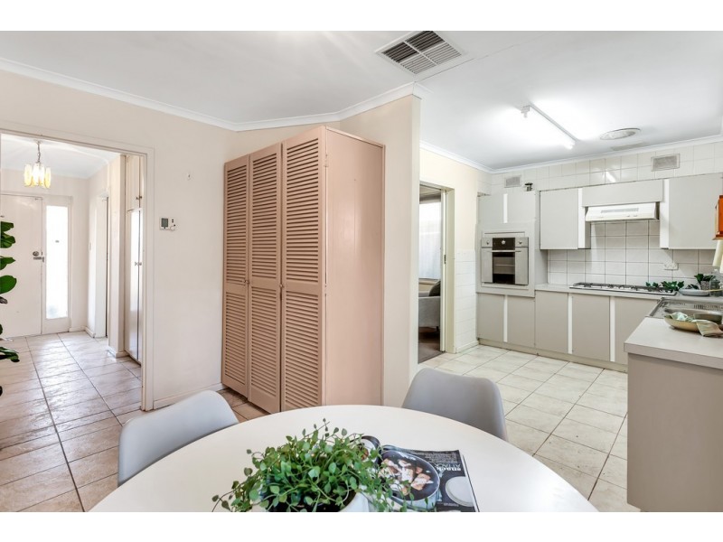 53 Conington Crescent, Morphett Vale SA 5162