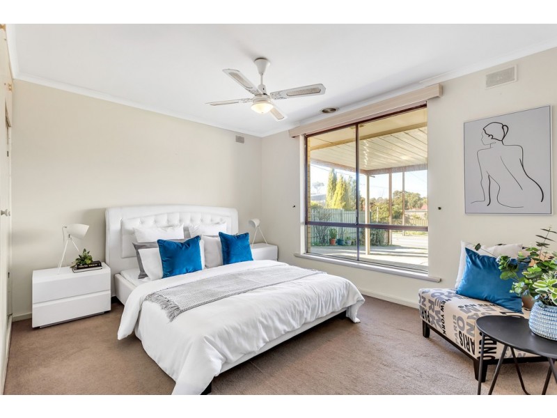 53 Conington Crescent, Morphett Vale SA 5162