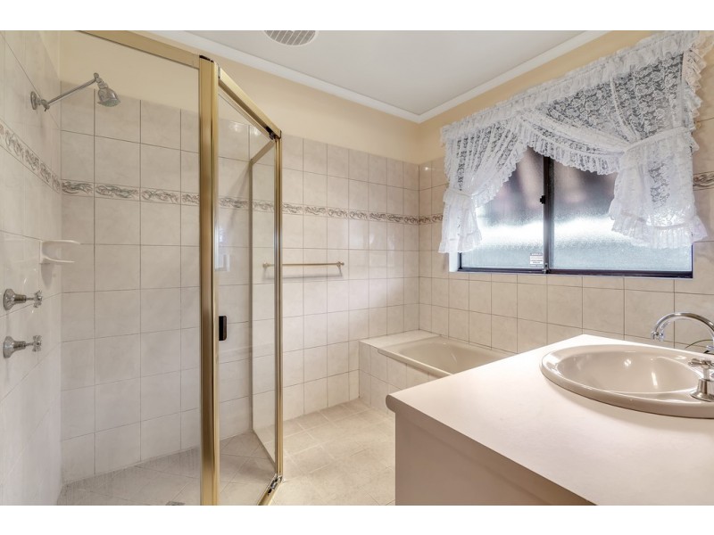 38 Horndale Drive, Happy Valley SA 5159